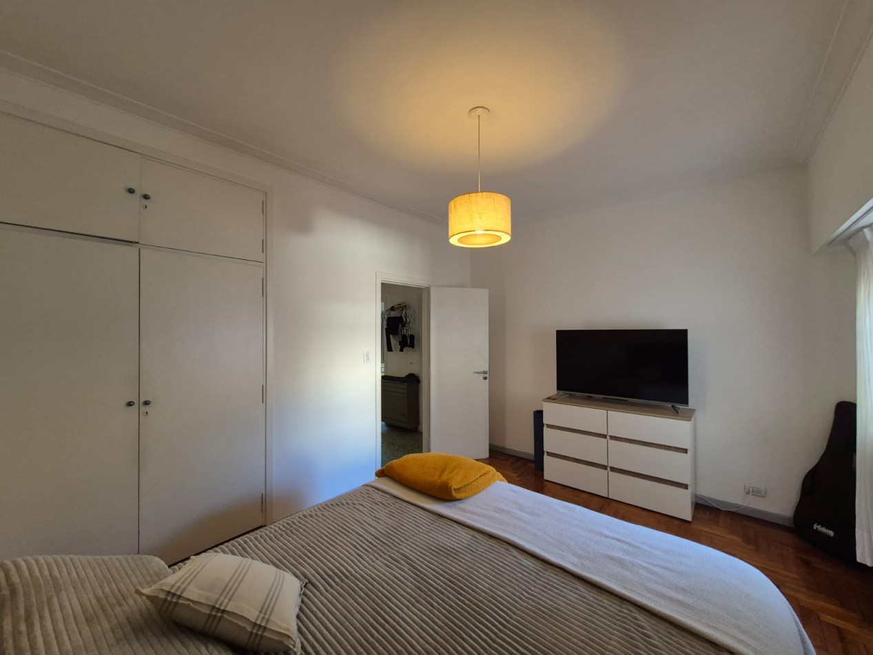 PH de 3 ambientes al frente con balcon, patio y dependencia - Av. Colon