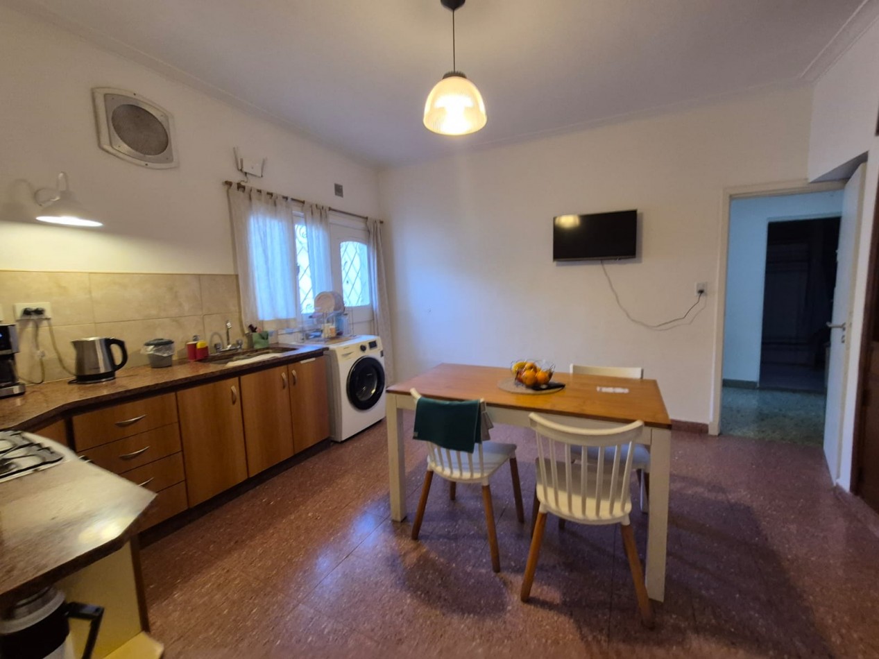PH de 3 ambientes al frente con balcon, patio y dependencia - Av. Colon