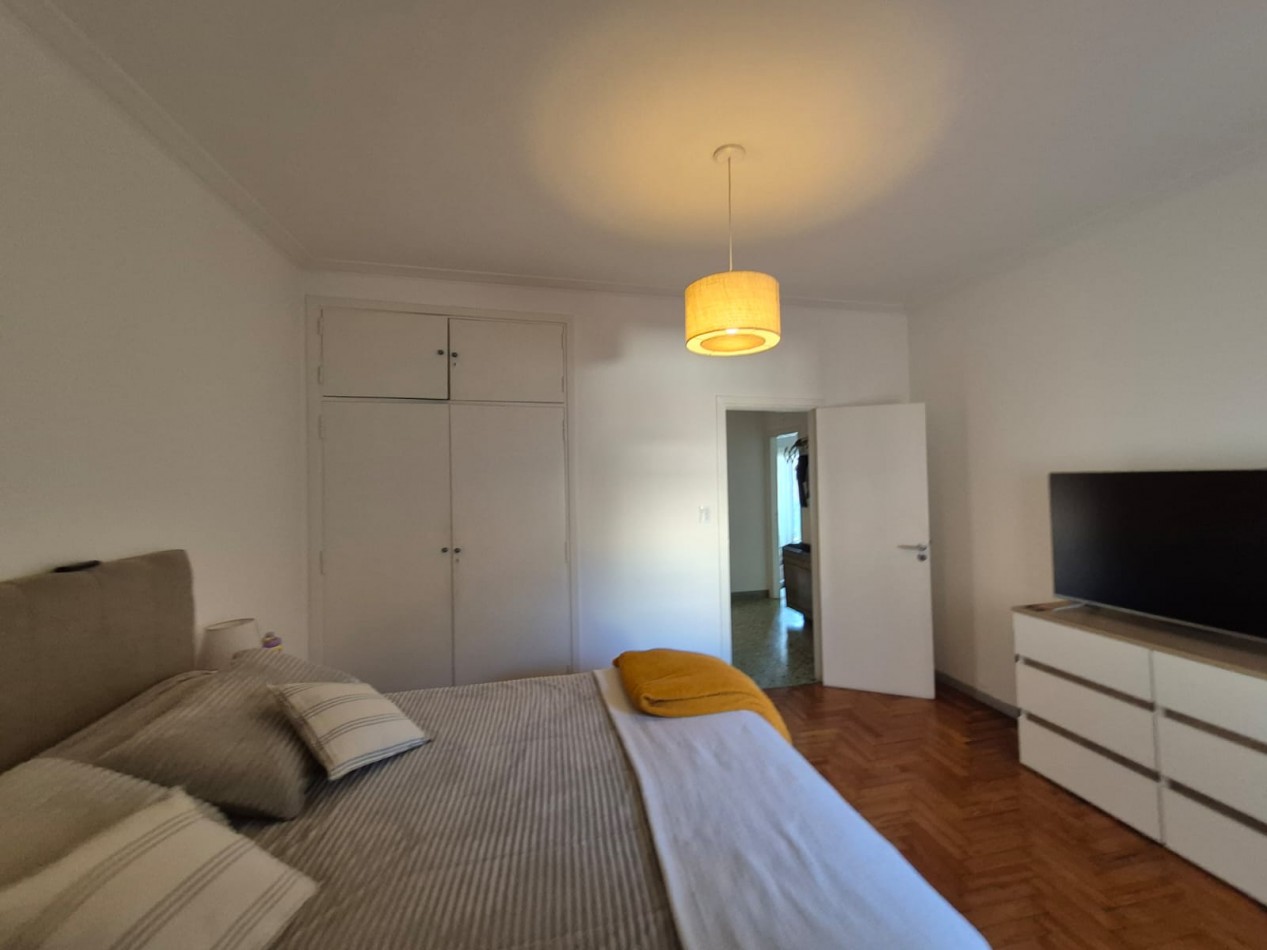 PH de 3 ambientes al frente con balcon, patio y dependencia - Av. Colon
