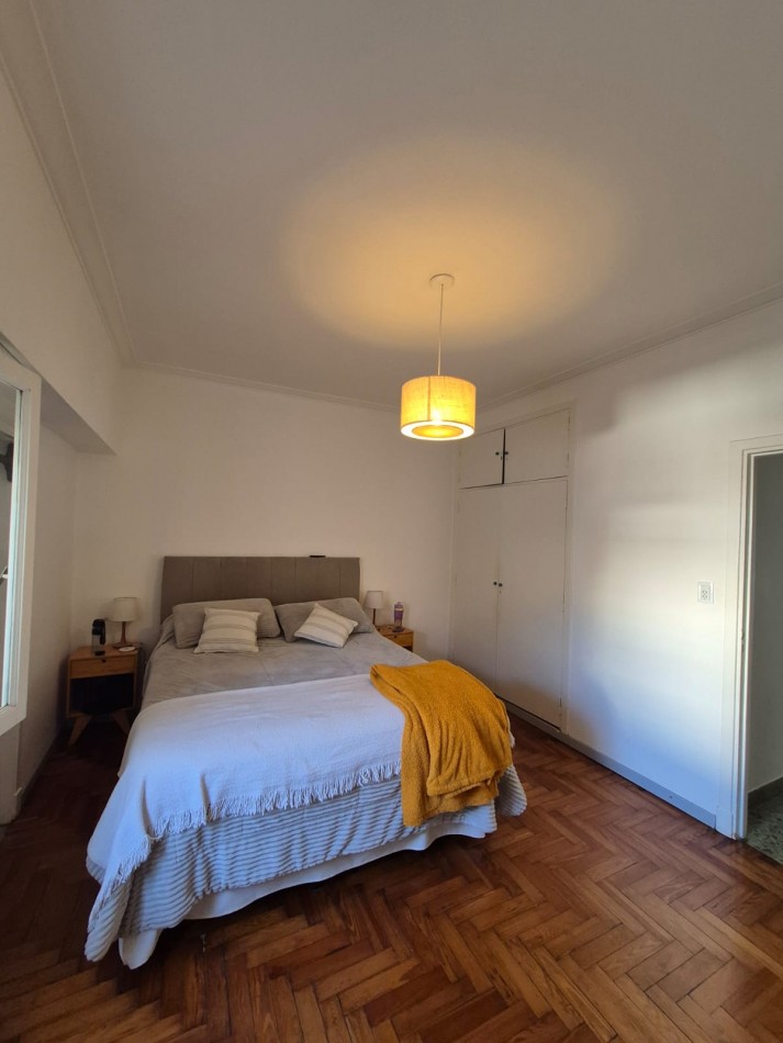 PH de 3 ambientes al frente con balcon, patio y dependencia - Av. Colon
